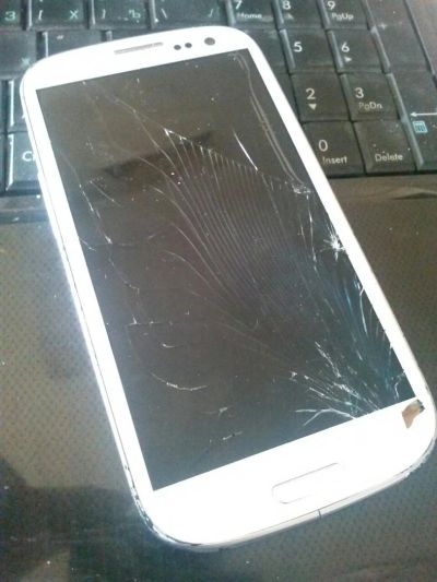 Лот: 4387441. Фото: 1. Битый Samsung Galaxy S3 на запчасти. Другое (запчасти, оборудование)