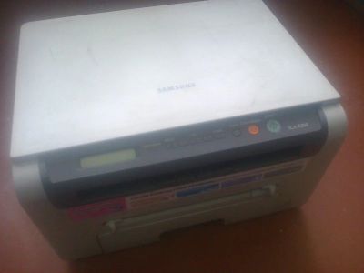 Лот: 7675635. Фото: 1. Продам МФУ Samsung SCX-4200. МФУ и копировальные аппараты