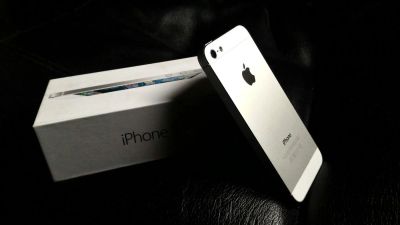 Лот: 9951948. Фото: 1. Iphone 5 White 16GB РСТ. Смартфоны