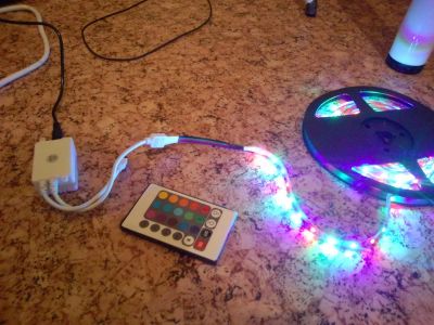 Лот: 3447968. Фото: 1. Светодиодная лента RGB + блок... Светодиоды