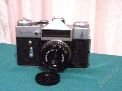Лот: 302686. Фото: 1. фотоаппарат зенит-е с символикой... Плёночные компактные