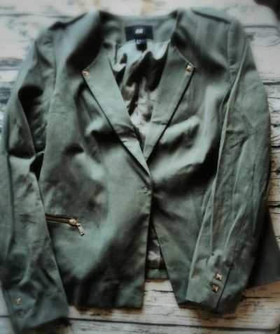 Лот: 11485117. Фото: 1. Пиджак H&M. Размер 46. Пиджаки, жакеты, жилеты