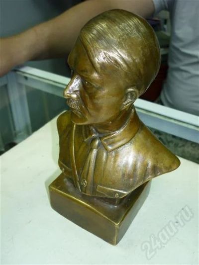 Лот: 464321. Фото: 1. Гитлер БЮСТ. Вещи известных людей, автографы