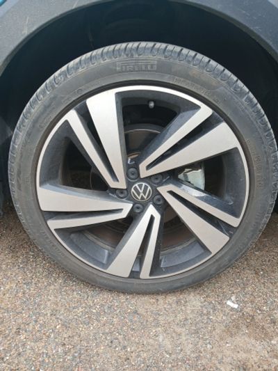 Лот: 25898725. Фото: 1. Колеса Pirelli 215/45 R18 89V... Шины на дисках