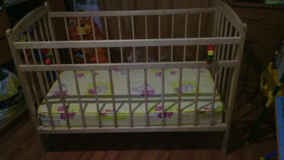 Лот: 15026140. Фото: 1. Кроватка Маятник для новорожденного... Детские кровати и кроватки