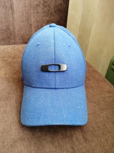 Лот: 16415758. Фото: 1. Бейсболка Oakley. Головные уборы
