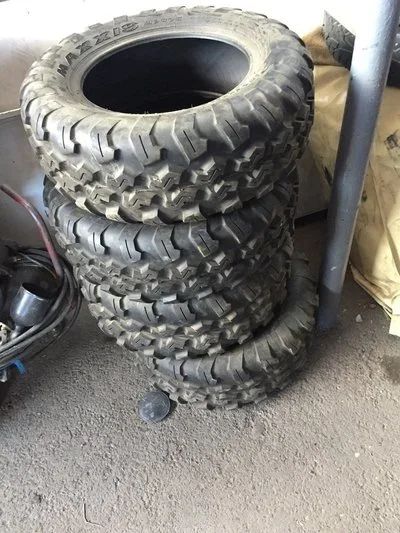 Лот: 13959333. Фото: 1. Maxxis AT-26x10-14 2шт (перед... Шины