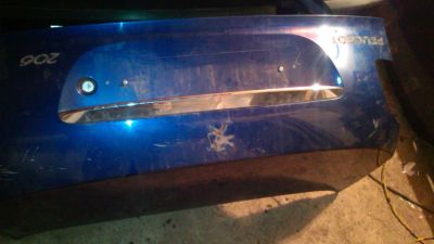 Лот: 4864575. Фото: 1. Крышка багажника Peugeot 206 седан. Кузов