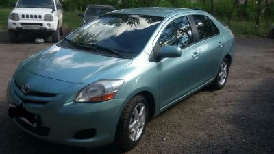 Лот: 10218902. Фото: 1. toyota yaris. Автомобили