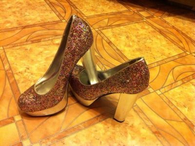 Лот: 5184154. Фото: 1. Блестящие туфельки. Другое (женская обувь)