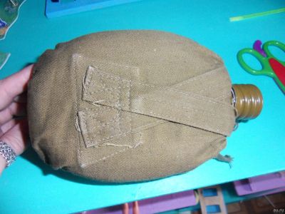 Лот: 13245473. Фото: 1. Фляжка, фляга армейская в чехле... Туристическая, походная мебель