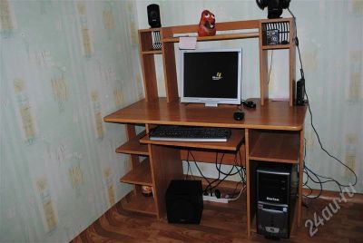 Лот: 680303. Фото: 1. компьютерный стол срочно 1500... Другое (офисная мебель и домашние кабинеты)