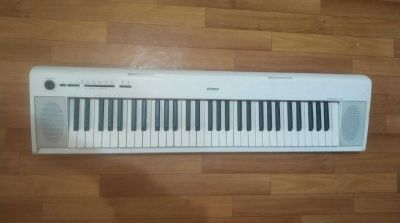 Лот: 15388364. Фото: 1. Синтезатор Yamaha Np12-wh. Гитары