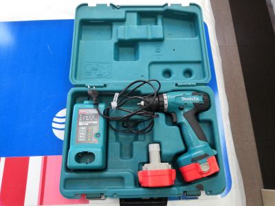 Лот: 12829506. Фото: 1. Шуруповёрт Makita 6281D (полный... Электроинструмент