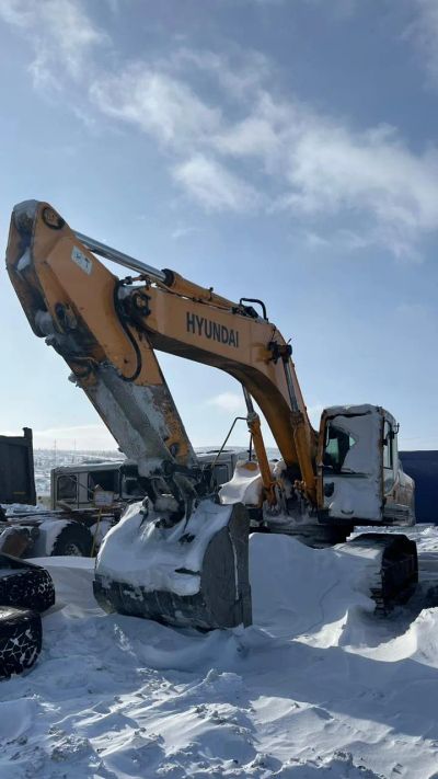 Лот: 24395321. Фото: 1. Экскаватор Hyundai R300LC-9SH... Грузовики, автобусы, спецтехника