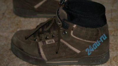 Лот: 153470. Фото: 1. Vans ICO IV (зимние) размер 41-42. Другое (мужская обувь)