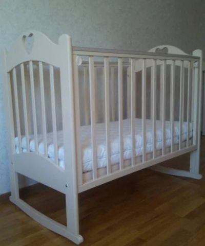 Лот: 8079106. Фото: 1. Продам детскую кроватку Любаша. Детские кровати и кроватки