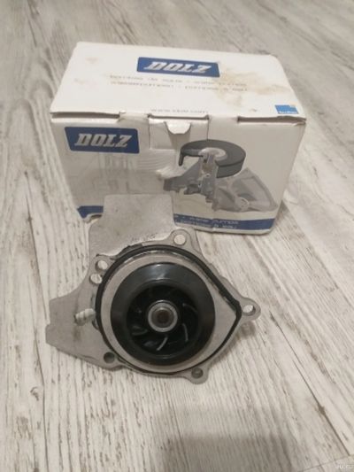 Лот: 15024142. Фото: 1. Помпа на volkswagen passat 2008. Двигатель и элементы двигателя