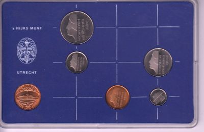 Лот: 11849399. Фото: 1. Годовой набор монет Нидерланды... Наборы монет