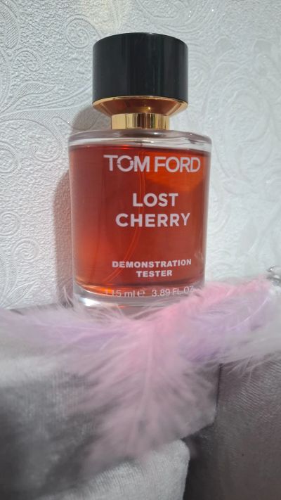 Лот: 25000363. Фото: 1. Духи женские вишневые tom ford... Женская парфюмерия