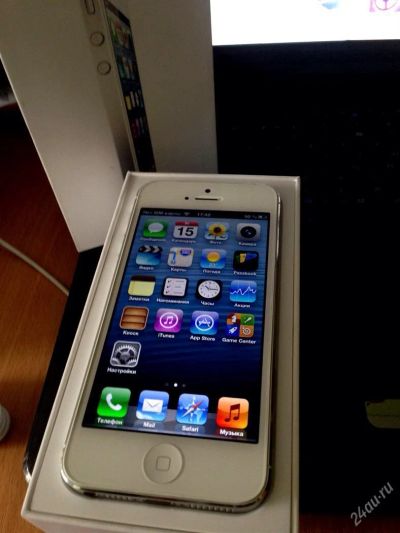 Лот: 3357936. Фото: 1. Apple IPhone 5 white. Смартфоны