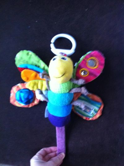 Лот: 9036768. Фото: 1. Lamaze подвеска бабочка уставшая. Для младенцев