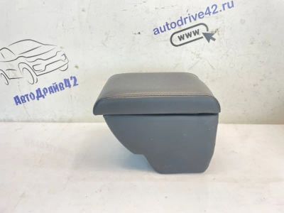 Лот: 25026035. Фото: 1. подлокотник Chevrolet Cruze J300. Двигатель и элементы двигателя
