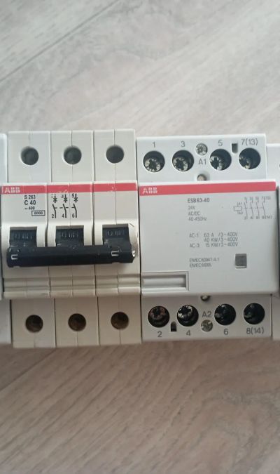 Лот: 25360731. Фото: 1. Модульный контактор ABB ESB-63-40. Магнитные пускатели, контакторы, реле