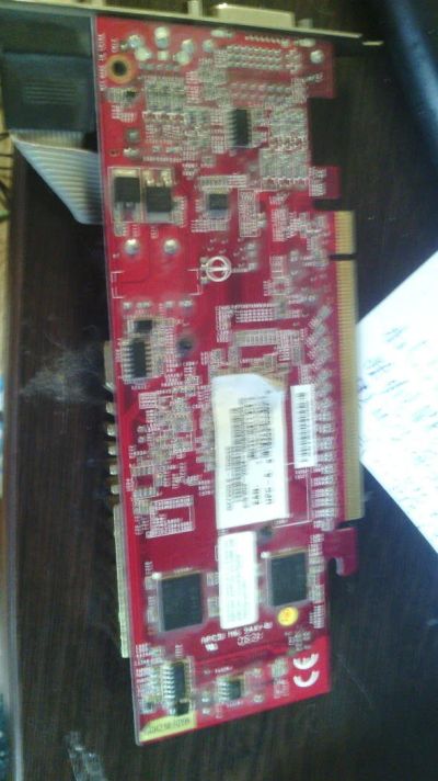 Лот: 10579925. Фото: 1. видеокарта msi nx7300le-td256e. Видеокарты