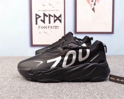 Лот: 15651304. Фото: 1. Кроссовки Yeezy boost 700 Black. Кеды, кроссовки, слипоны