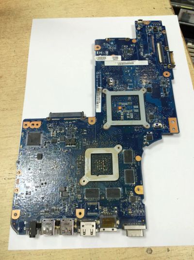 Лот: 9531065. Фото: 1. Toshiba satellite C850 материнская... Материнские платы