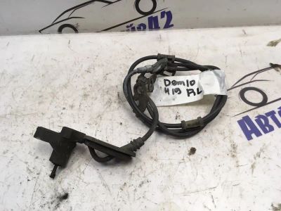Лот: 21713193. Фото: 1. датчик abs Mazda Demio DW3W. Двигатель и элементы двигателя