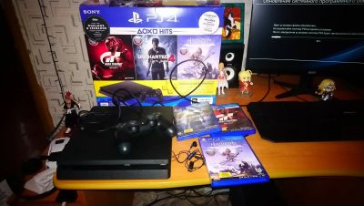 Лот: 14702221. Фото: 1. PlayStation 4 slim (PS4) + 12... Игровые приставки, консоли