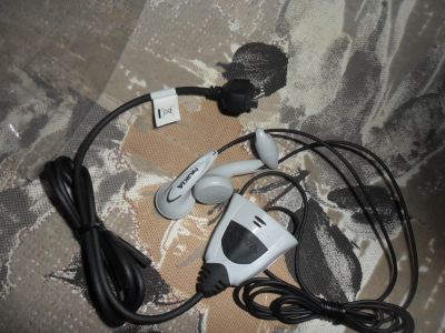Лот: 23130160. Фото: 1. проводные наушники nokia. Наушники, гарнитуры