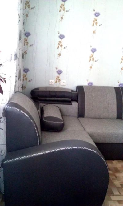 Лот: 5273330. Фото: 1. Продам диван + столик (Viking). Диваны