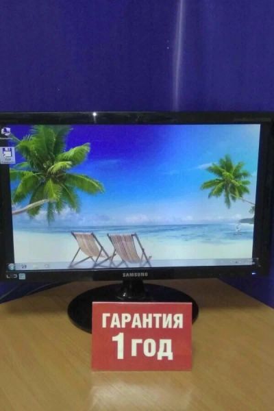 Лот: 17106278. Фото: 1. Монитор samsung s19b300. ЖК-мониторы