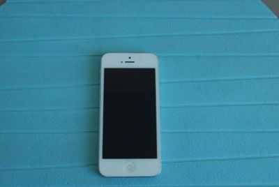 Лот: 9792832. Фото: 1. Iphone 5 16gb белый. Смартфоны