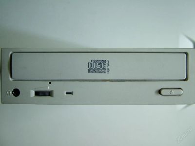 Лот: 72695. Фото: 1. Пишущий CD-R/RW SONY (IDE). Приводы CD, DVD, BR, FDD