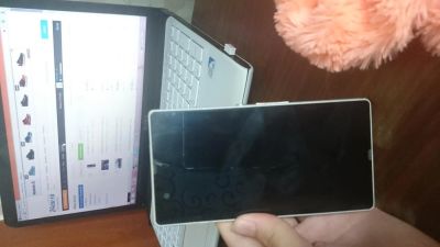 Лот: 5959778. Фото: 1. Sony Xperia Z (white) 16 gb LTE. Смартфоны