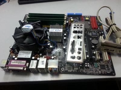 Лот: 10080772. Фото: 1. Комплект Asus P5LD2 Delux / Pentium... Компьютеры в сборе