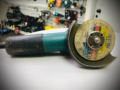 Лот: 19410111. Фото: 1. Болгарка Makita 9555HN. Электроинструмент