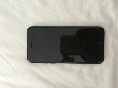 Лот: 10901668. Фото: 1. Appel iPhone 7 32gb черный матовый. Смартфоны