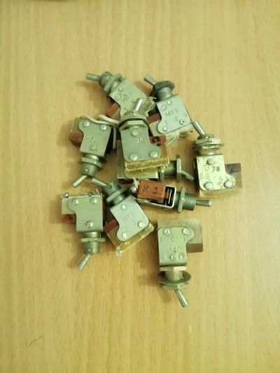 Лот: 24656440. Фото: 1. Тумблер МТ 1 10 шт. Реле, тумблеры, переключатели