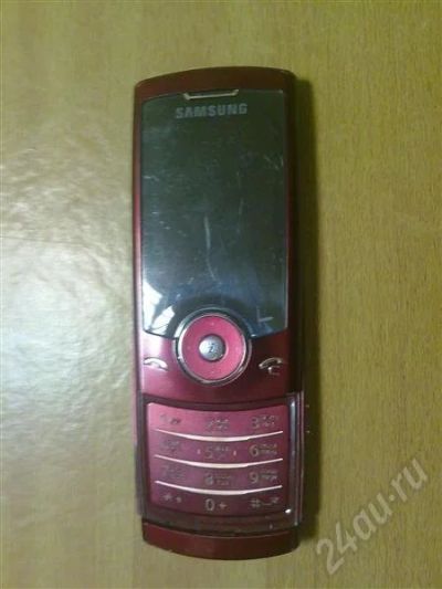 Лот: 279741. Фото: 1. u600red. Кнопочные мобильные телефоны