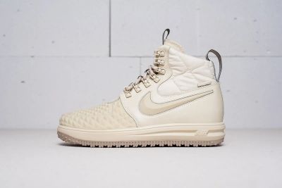 Лот: 11618066. Фото: 1. Кроссовки Nike Lunar Force 1 Duckboot... Кеды, кроссовки, слипоны
