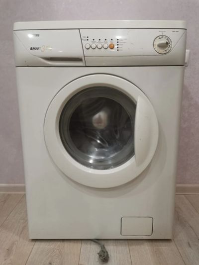 Лот: 23518206. Фото: 1. Продам стиральную машинку Zanussi... Стиральные машины