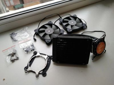 Лот: 10013953. Фото: 1. Водяное охлаждение Corsair H75. Системы охлаждения