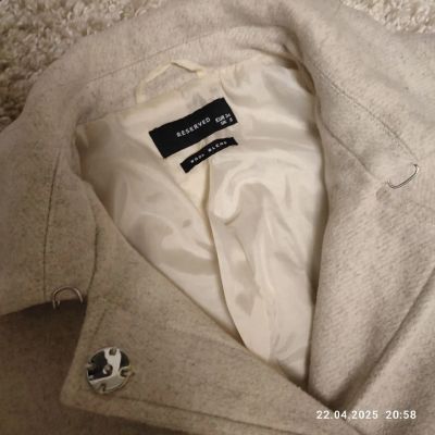 Лот: 25322376. Фото: 1. Пальто Reserved 42-44 Оригинал... Верхняя одежда