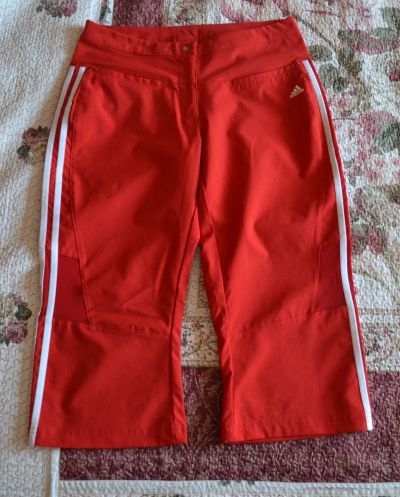 Лот: 11687044. Фото: 1. Новые спортивные бриджи Adidas. Спортивные костюмы