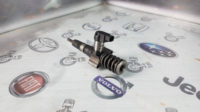 Лот: 23584894. Фото: 1. Форсунка Volkswagen Passat BKP... Двигатель и элементы двигателя